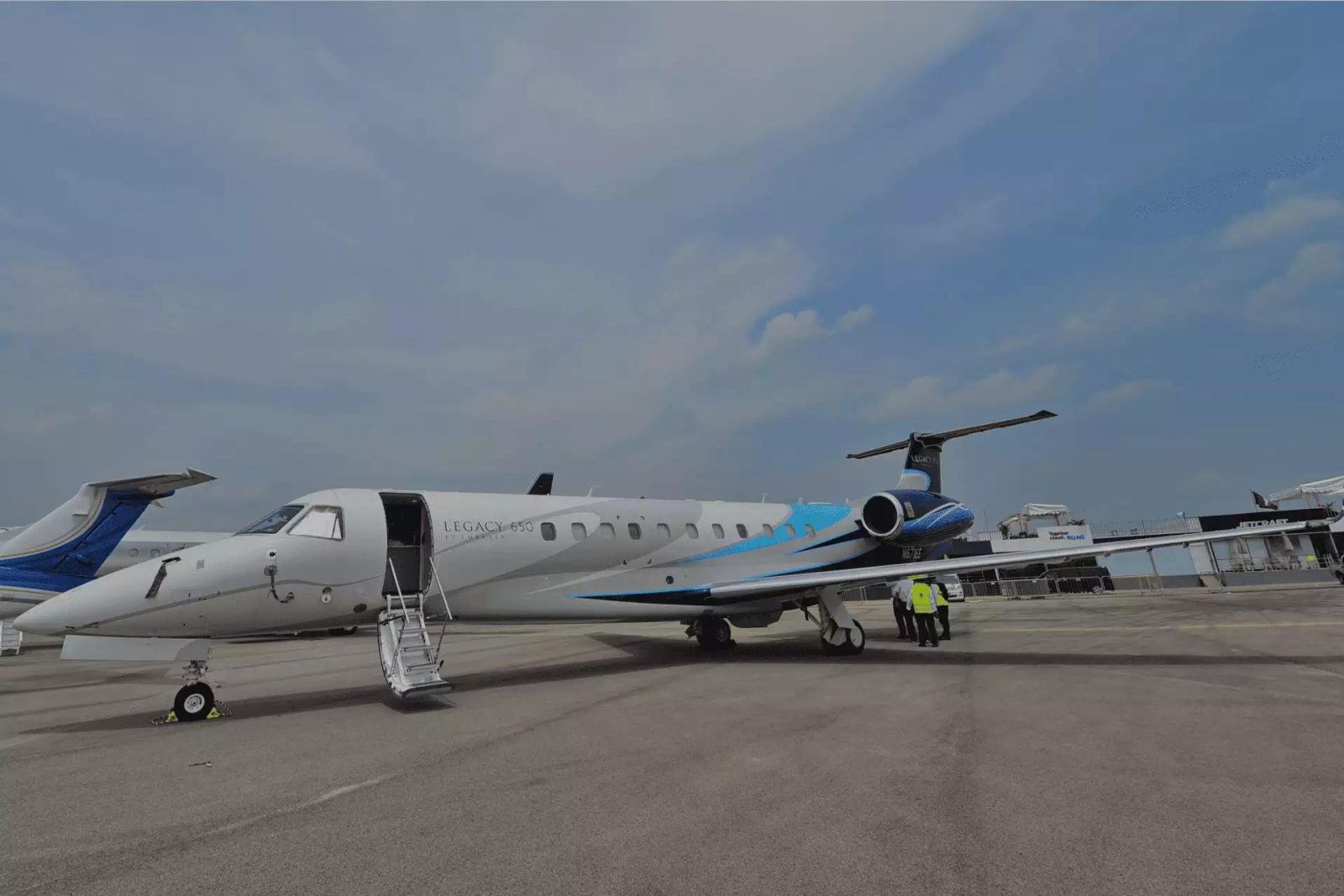 Guide to Renting Private Jets: Top Locations Worldwide